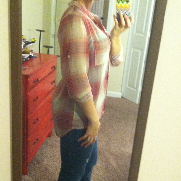 Sheer plaid top - Picture 3 of 4