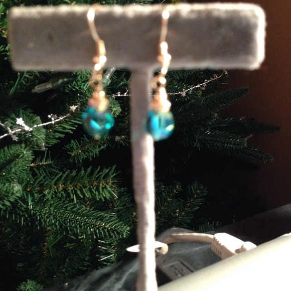 Earring - Picture 2 of 2