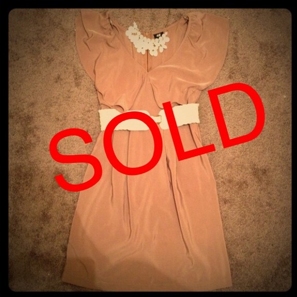 SOLD Tan Flowy H&M Dress with Cap Sleeves