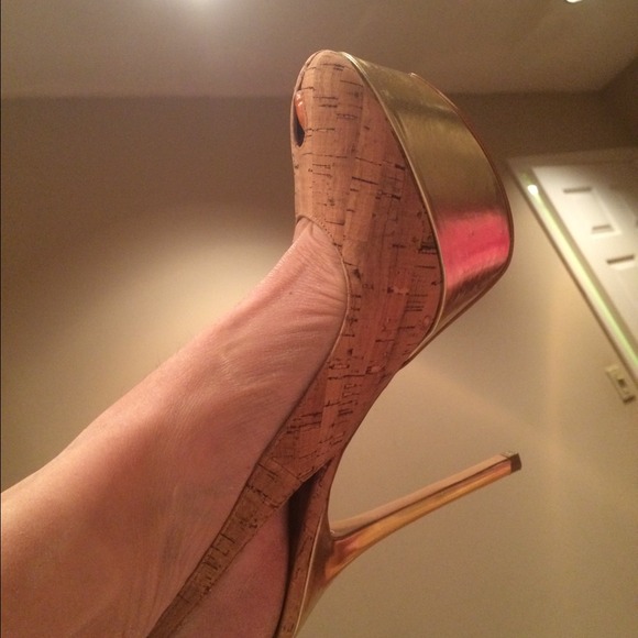 Shoes - Picture 3 of 3