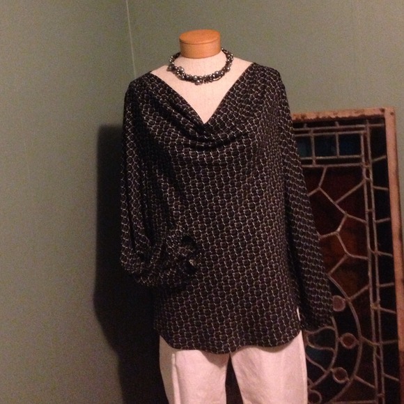 NWT beautiful!! Ann Taylor Top