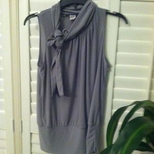 Gray sleeveless top