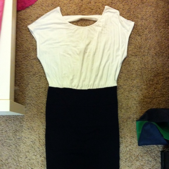 Guess dress (super soft)
