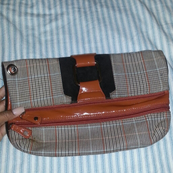 Fold over clutch