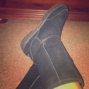 Black bear paw boots