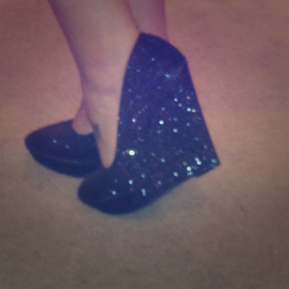 🆕💎✔️😍 super cute & comfy‼️ - Picture 1 of 3