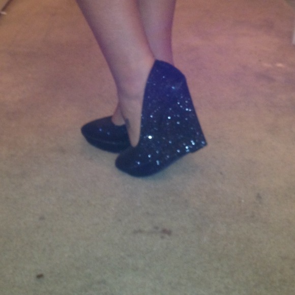 🆕💎✔️😍 super cute & comfy‼️ - Picture 2 of 3