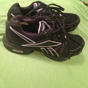 Size 7 Reebok Easy Tones