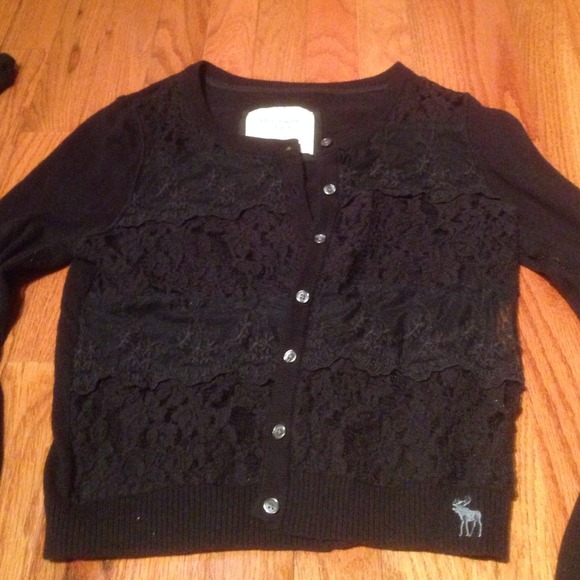 ⛔️sold⛔️Abercrombie lace front cardigan sweater