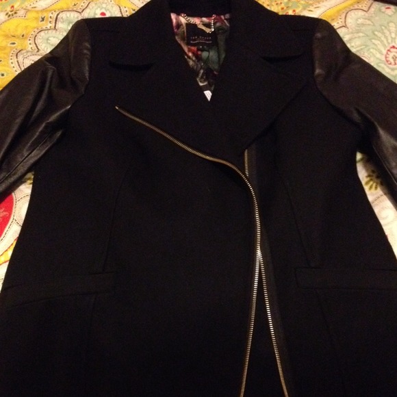 PM EDITOR SHARED!🎀 Ted Baker - Picture 3 of 4