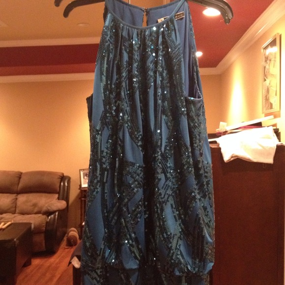 Very cute navy blue short dress.