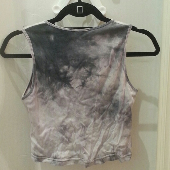 Hot Paris Crop Top - Picture 2 of 3