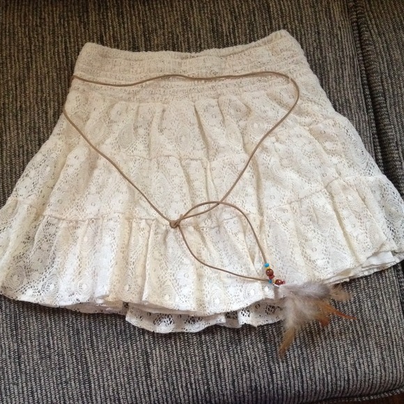 Cream skirt. NEVER WORN