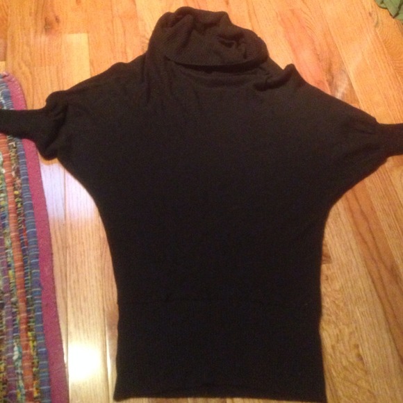 🔴SOLD🔴Turtle neck tunic