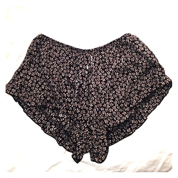 Brandy Melville shorts