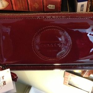 Brand new gorgeous burgundy coach wallet