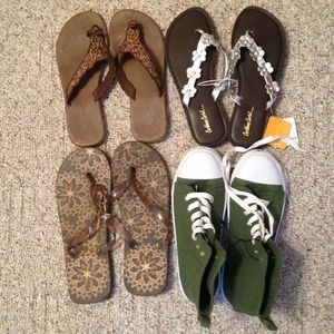 Bundle of 4 pairs of shoes