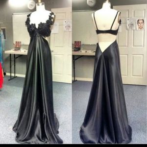 BEAUTIFUL BLACK DRESS