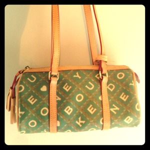 Gorgeous Dooney & Bourke handbag