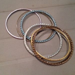 Sparkling bangles
