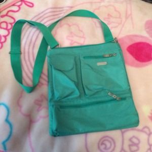 🍐RESERVED🍐 green purse & kc top