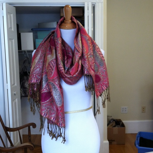 SOLD in Bundle Pink Pashmina
