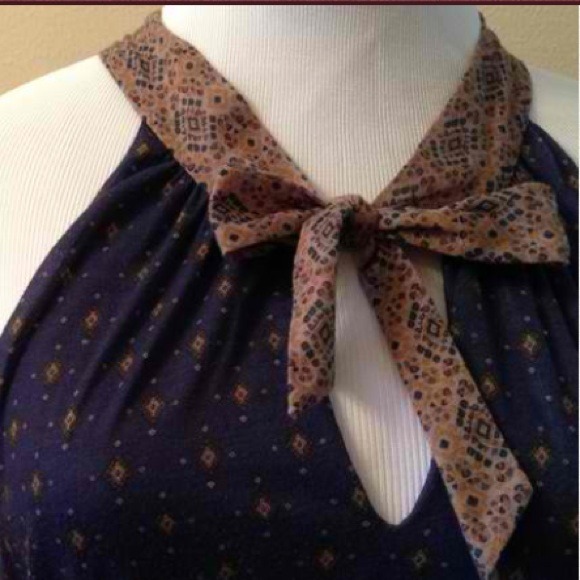 SOLD! Anthropology super soft kitten bow dress - Picture 2 of 4