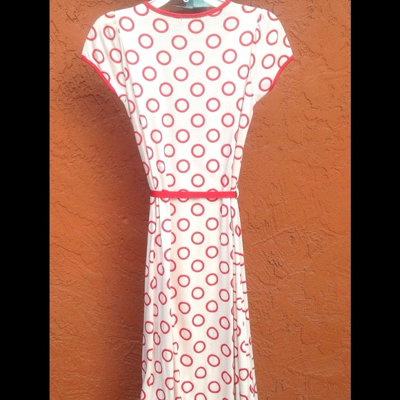 Red and Cream Surplice Wrap Dress NWOT Medium - Picture 3 of 3
