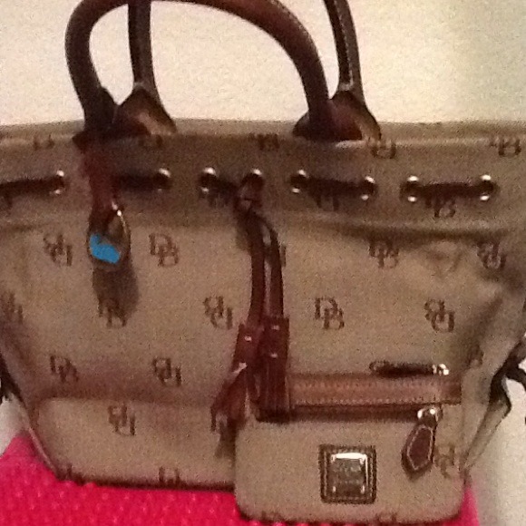 Dooney & Bourke  cute bag!!!!❤️❤️❤️❤️❤️