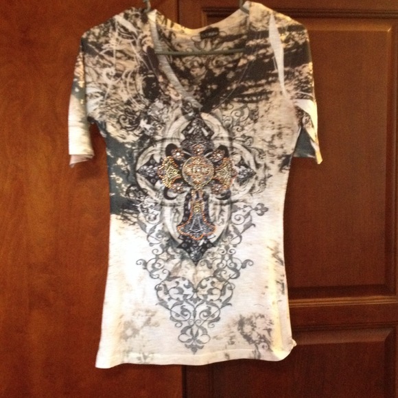 🚫sold daytrip shirt - Picture 2 of 4