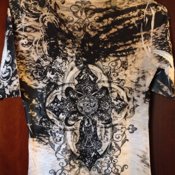 🚫sold daytrip shirt - Picture 3 of 4