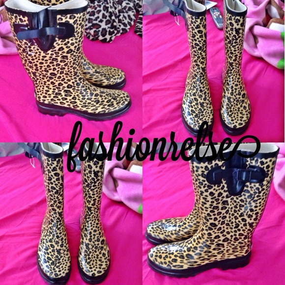Cheetah Print Rainboots 🐅👢