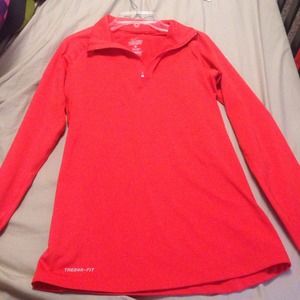 Nike thermal fit hoody.