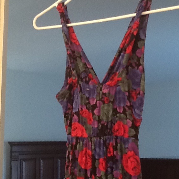 Summer Dress. Price negotiable. - Picture 2 of 2