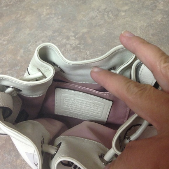 ❌SOLD in bundle❌ COACH Crossbody NWT - Picture 2 of 3