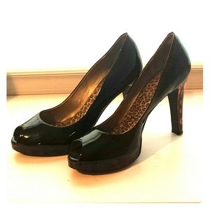 Jessica Simpson pumps