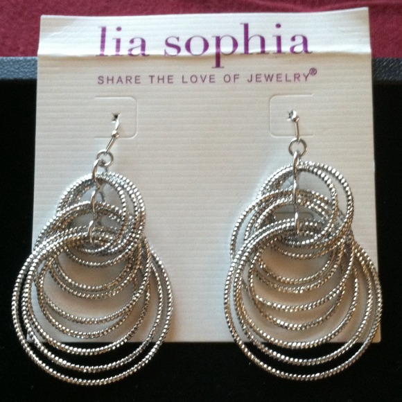 Dangle hoop earrings.