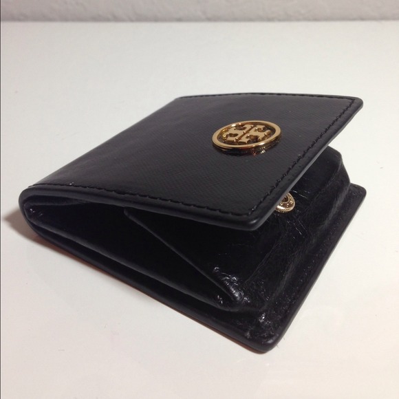 ❌SOLD❌Tory Burch Patent Pop Up Change Purse Wallet - Picture 4 of 4