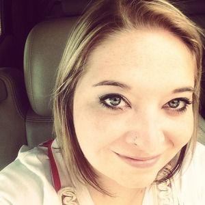 Well hello! I'm Krisiti! Welcome to my closet! 😍