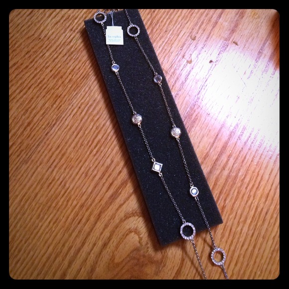 Sultry cut crystals necklace