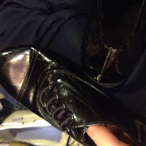 Shoes - Picture 3 of 3