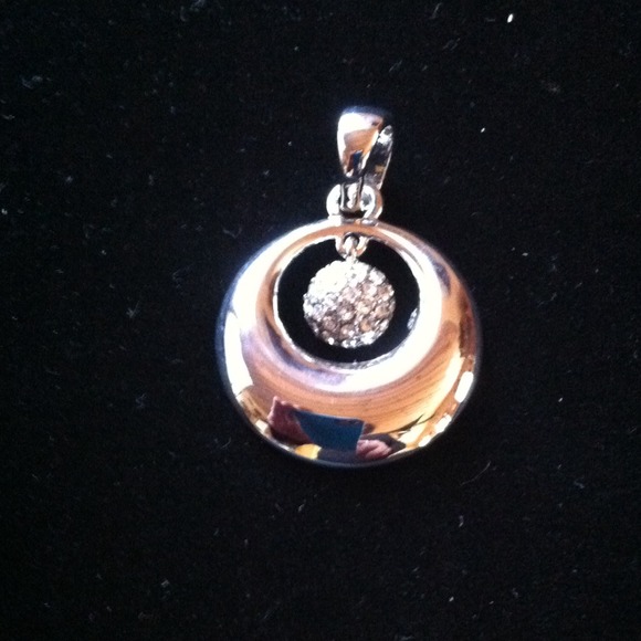 Pendent slide, cut crystals.