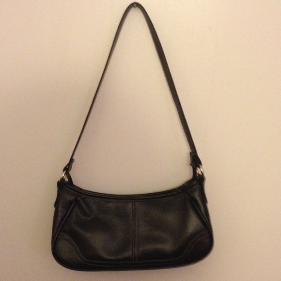 Black purse a good condition
