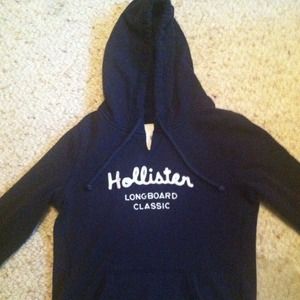 classic Hollister pull over.