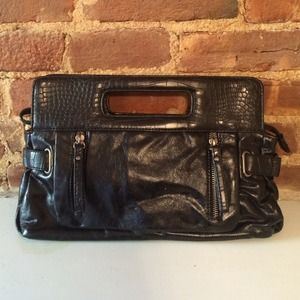 THE LIMITED black clutch in good condition