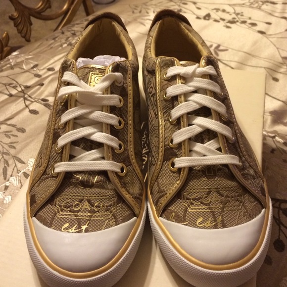 REDUCED PRICE😃 Khaki/Gold Coach shoes
