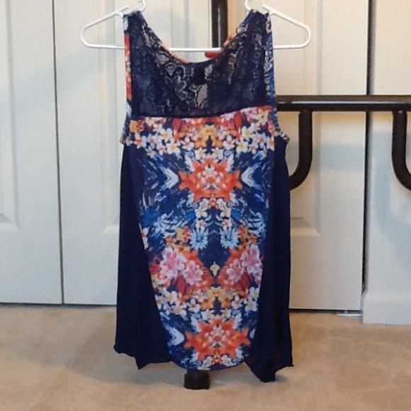 Style & Co - Picture 2 of 2