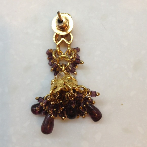 🎉HP 4/23🎉NWOT Fashion earrings - Picture 2 of 3