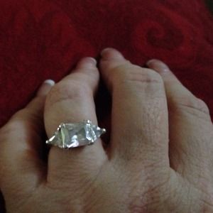 Size 8 CZ mounted in silver. Beautiful facets.