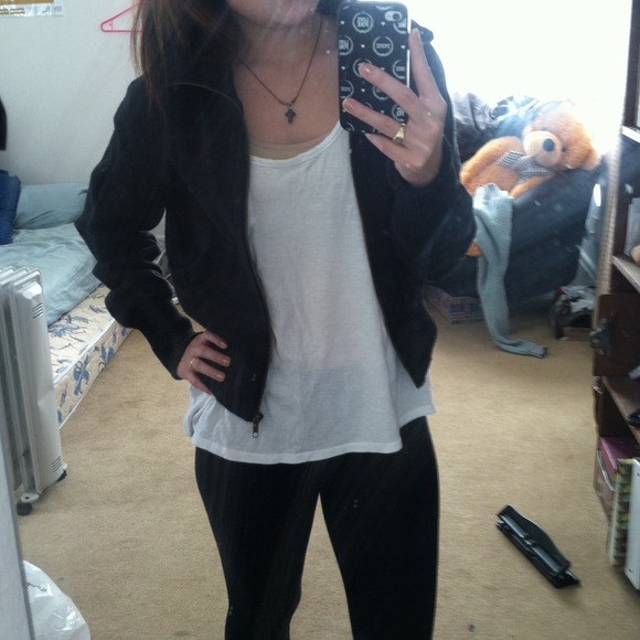 Black zip up jacket - Picture 3 of 3